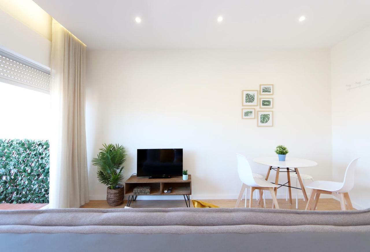 Hm - Living Batalha Square 1 Apartment Porto Exterior photo